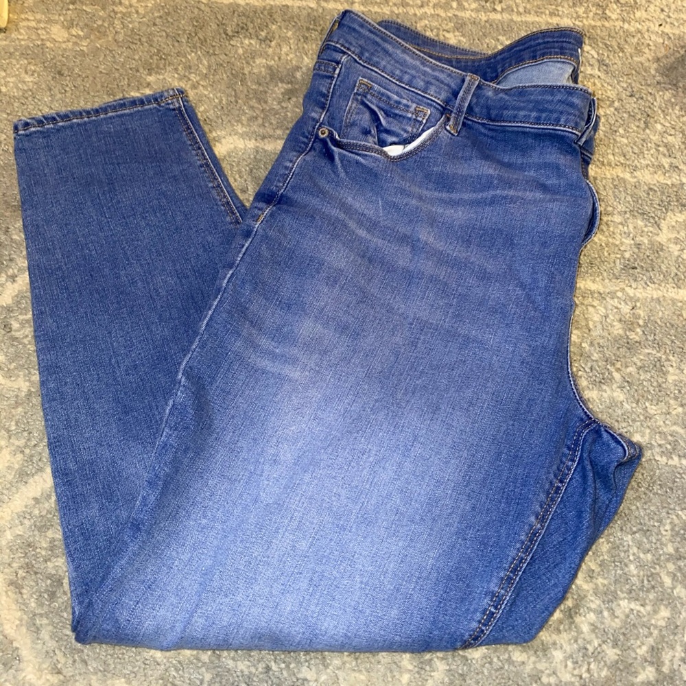 ‼️NWOT‼️ Old Navy Rockstar Jeans, 20